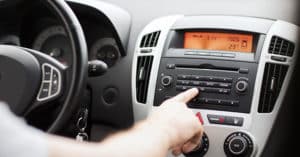 Laute Musik im Auto - das kann teuer werden