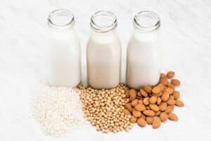 Mandel, Soja, Hafer – wie sinnvoll sind die Alternativen zur Milch?